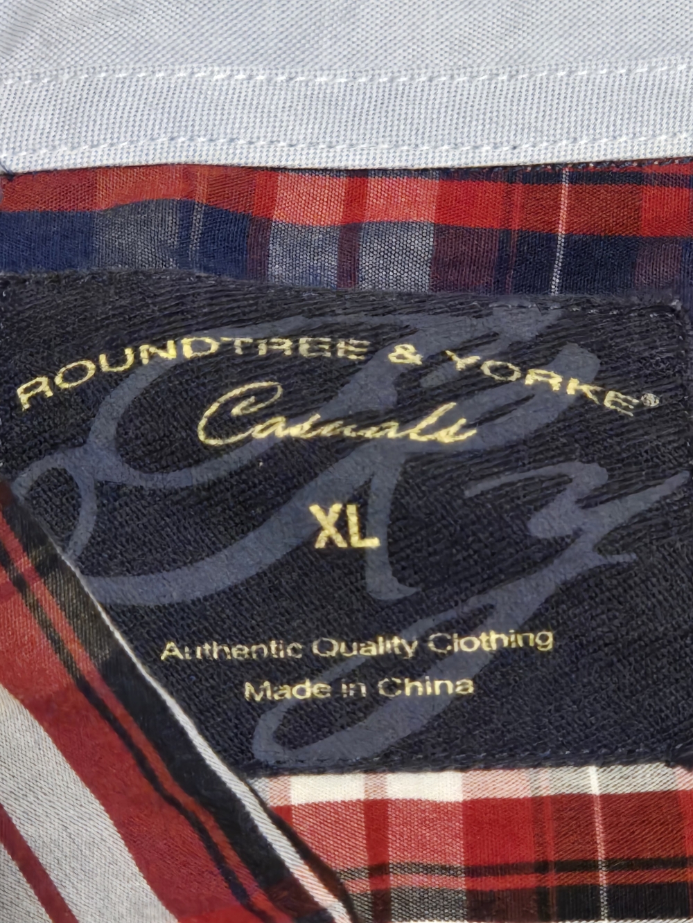 Roundtree & Yorke XL Plaid Button-Up Shirt in Red and Navy